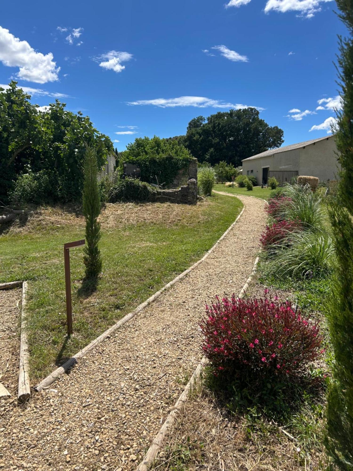 Sous Les Etoiles En Provence, Gite Les Bambous Lurs Luaran gambar